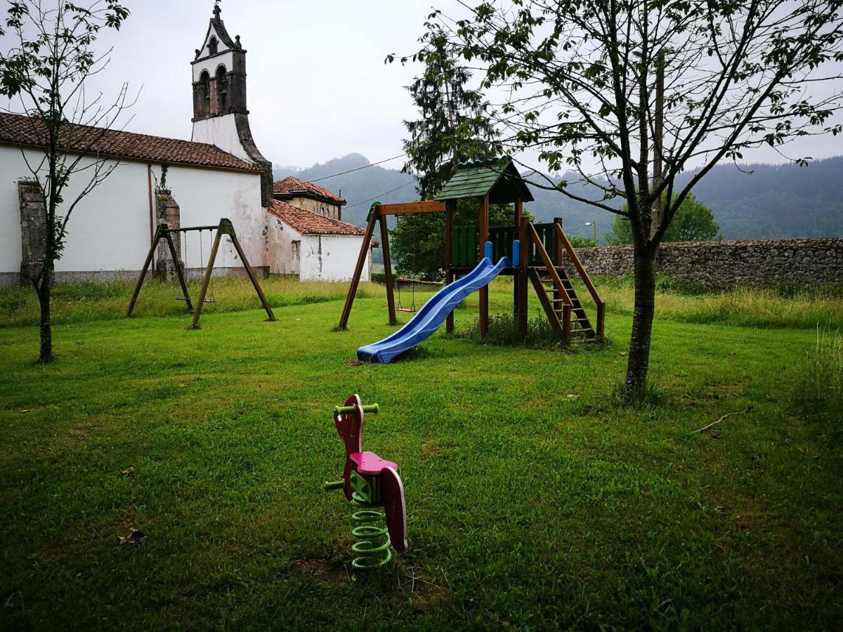 Casas Rurales Entrecastanos Onís 外观 照片