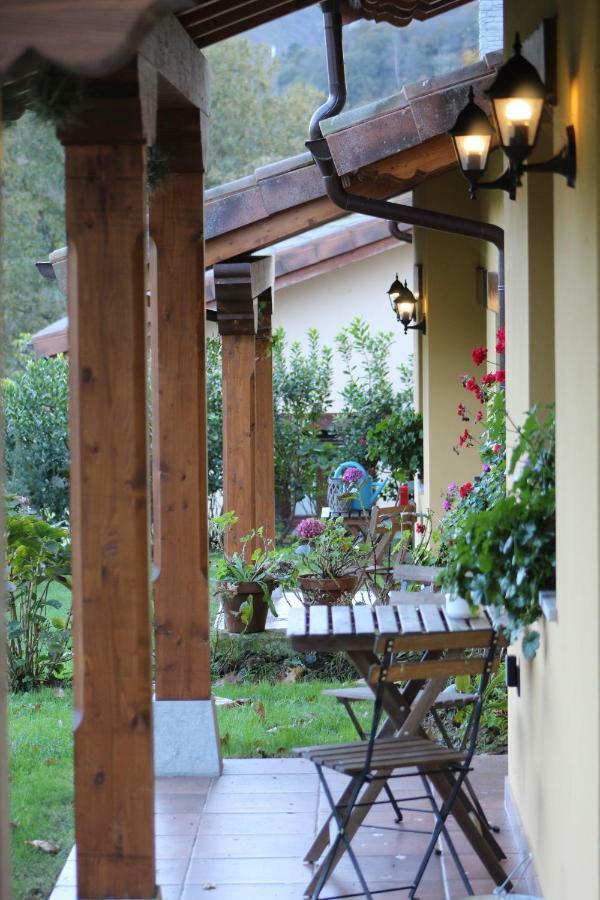 Casas Rurales Entrecastanos Onís 外观 照片
